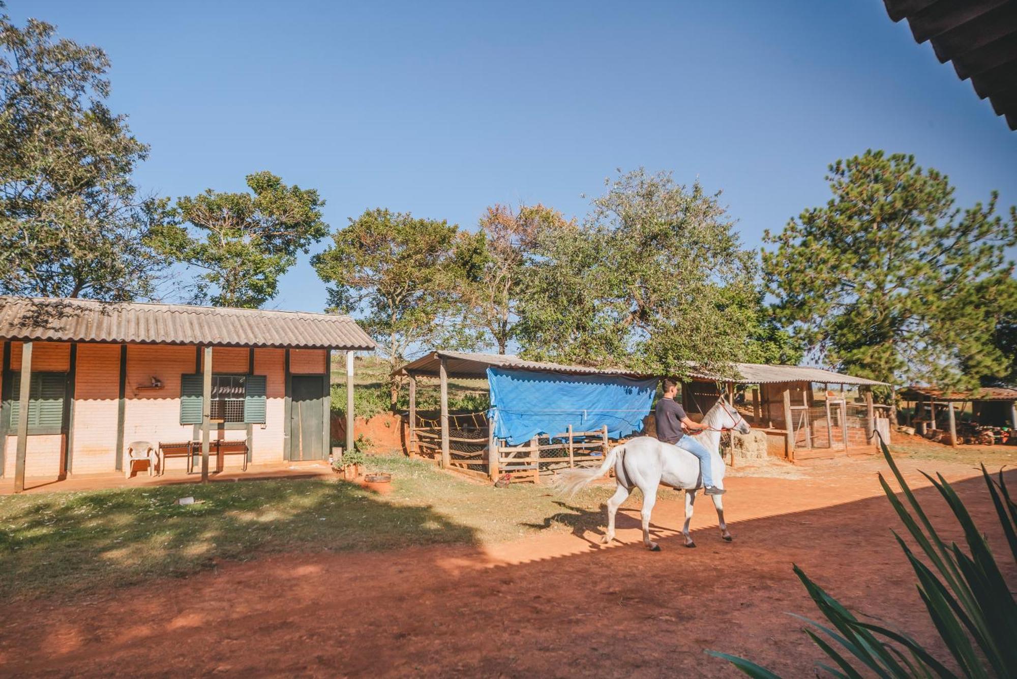 Hotel Fazenda Reviver Araçoiaba da Serra Esterno foto
